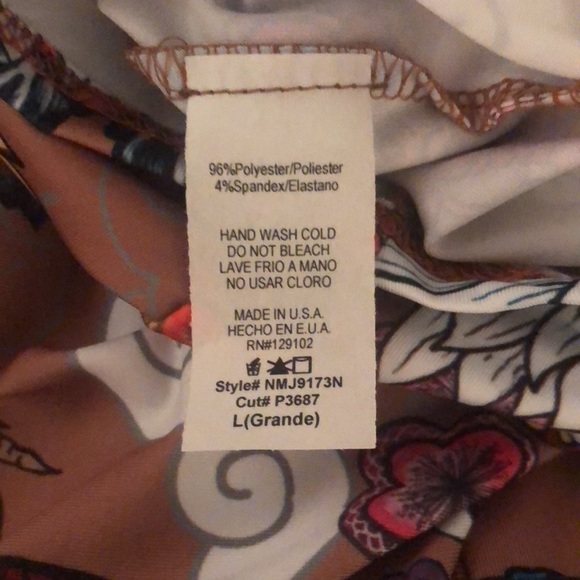 Fashion Nova Graphic Romper - Picture 6 of 6